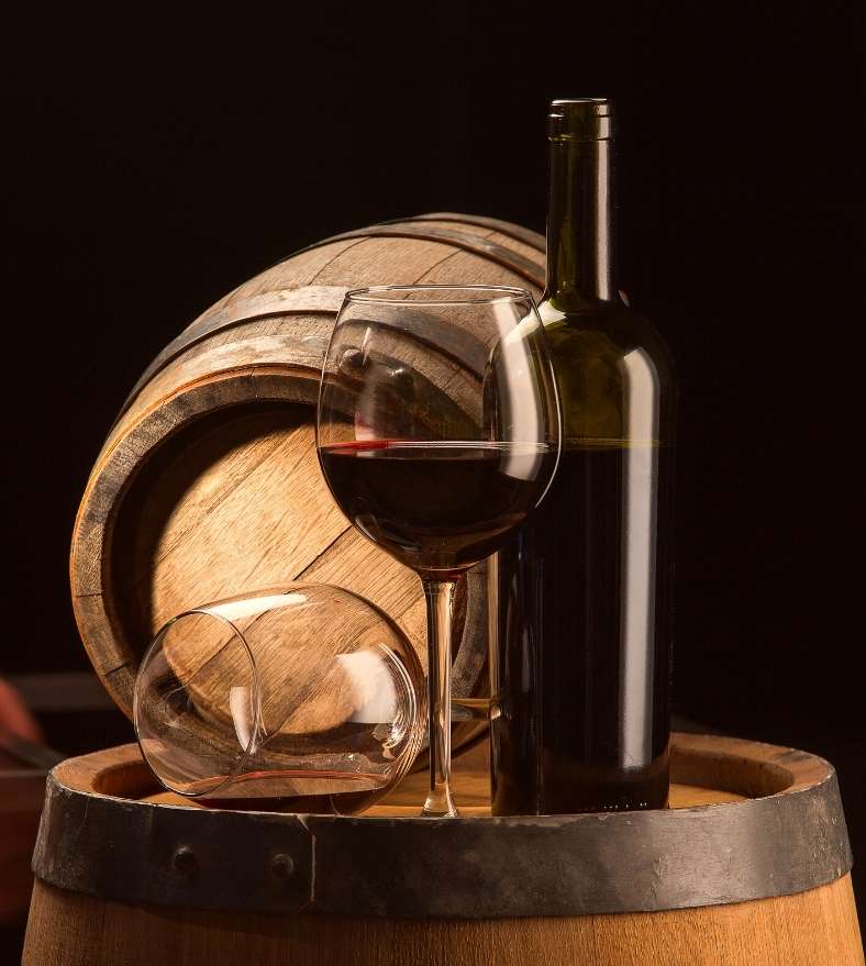 wine-glass-bottle-on-barrel